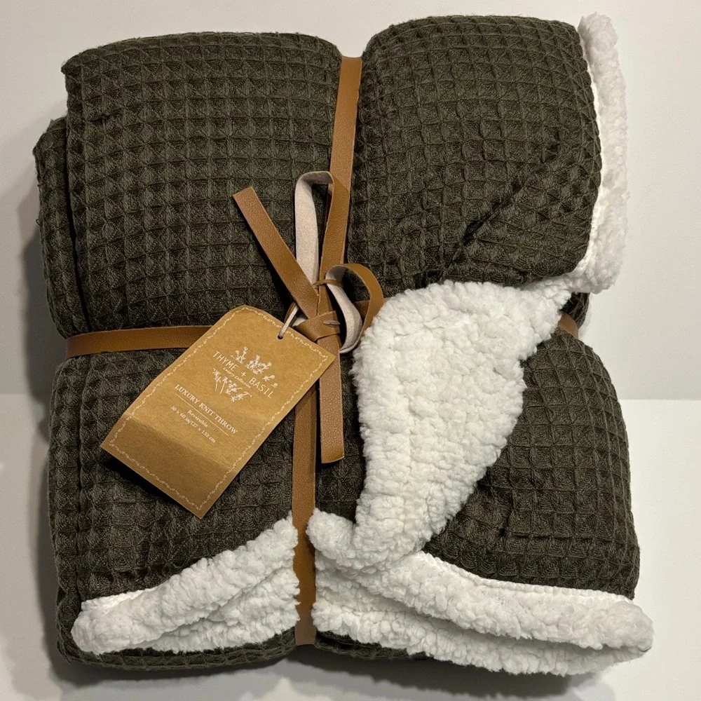 Thyme + Basil Luxury Collection Knit Reversible Blanket Throw in Green